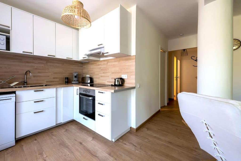L'Azur 15'Plage 10'Port 5'Train Clim Wifi Pkg Apartment Toulon Exterior photo