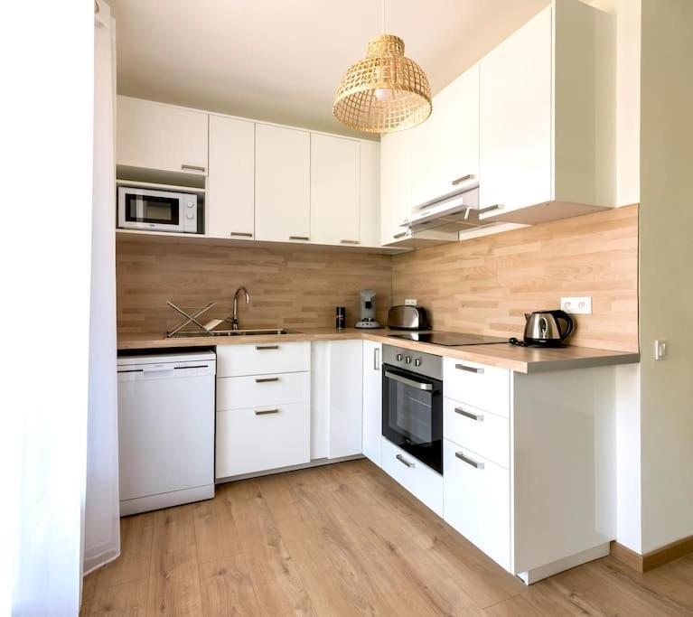 L'Azur 15'Plage 10'Port 5'Train Clim Wifi Pkg Apartment Toulon Exterior photo